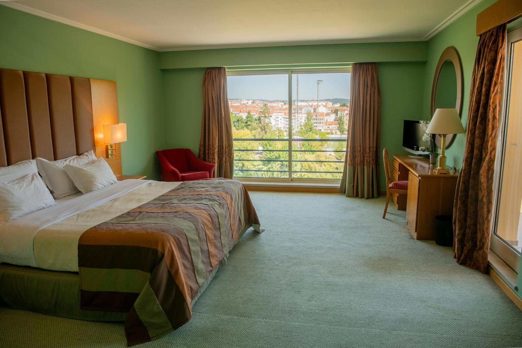 Hotel Dos Templarios Tomar Oda fotoğraf